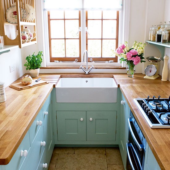 U-shaped-tiny-kitchen-design