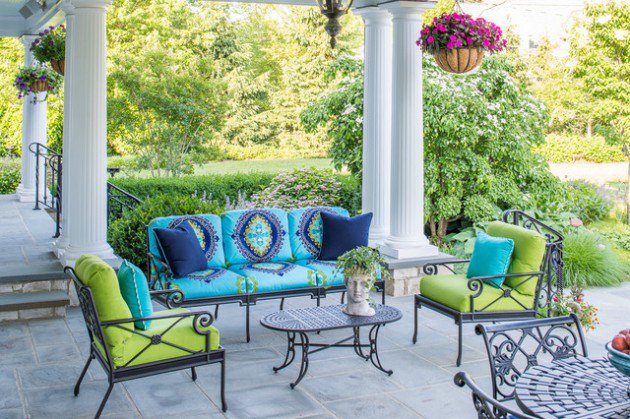 18-Charming-Traditional-Patio-Designs-You-Will-Fall-In-Love-With-11-630x419