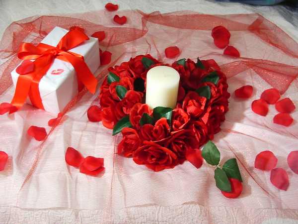 custom-candles-for-Valentines-Day