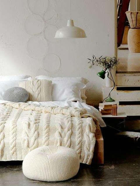 rustic-bedroom-decorating-idea-43