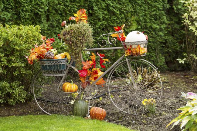 15-decoraciones-que-puedes-hacer-con-una-vieja-bicicleta-15