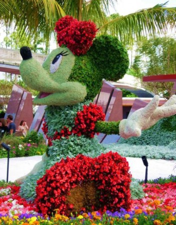 disney-characters-made-of-flowers-photos-03-352x450