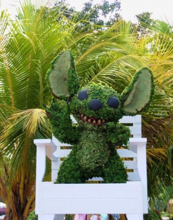 disney-characters-made-of-flowers-photos-08-354x449