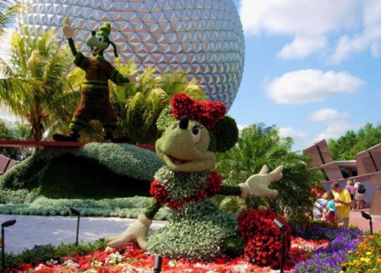 disney-characters-made-of-flowers-photos-16-550x394