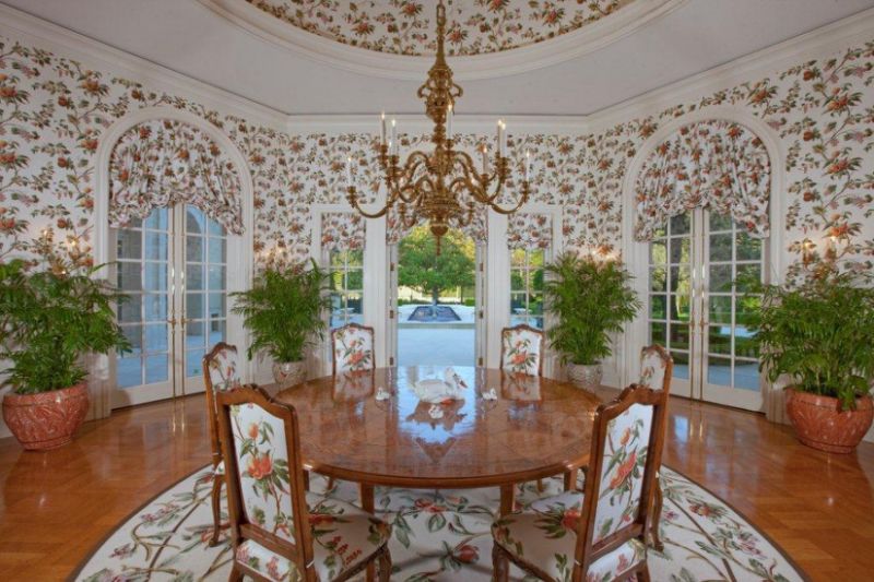 96ea2940-176d-11e4-ae04-790cc5d26cc9_spelling-manor-breakfast-room