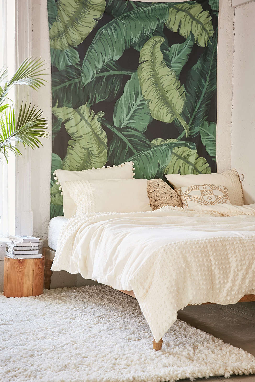 Banana-leaf-tapestry-from-Urban-Outfitters