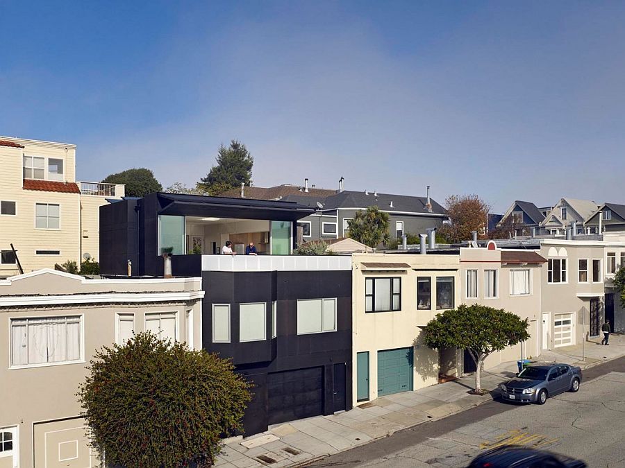 Distinctive-and-dark-street-facade-of-20th-St-House-in-San-Francisco