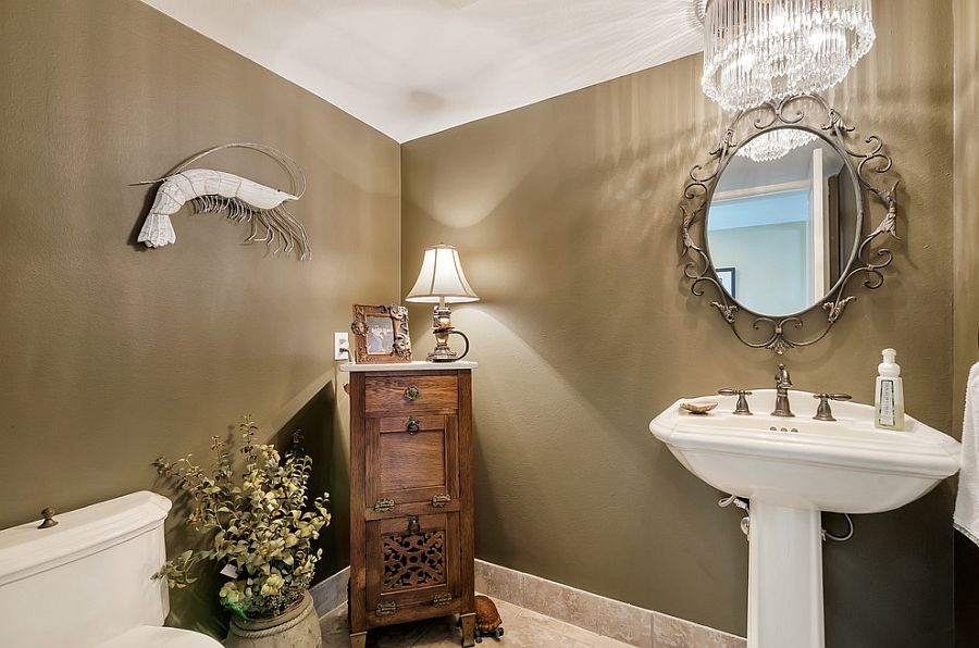 Glamorous-powder-room-with-a-blend-of-tropical-and-coastal-styles