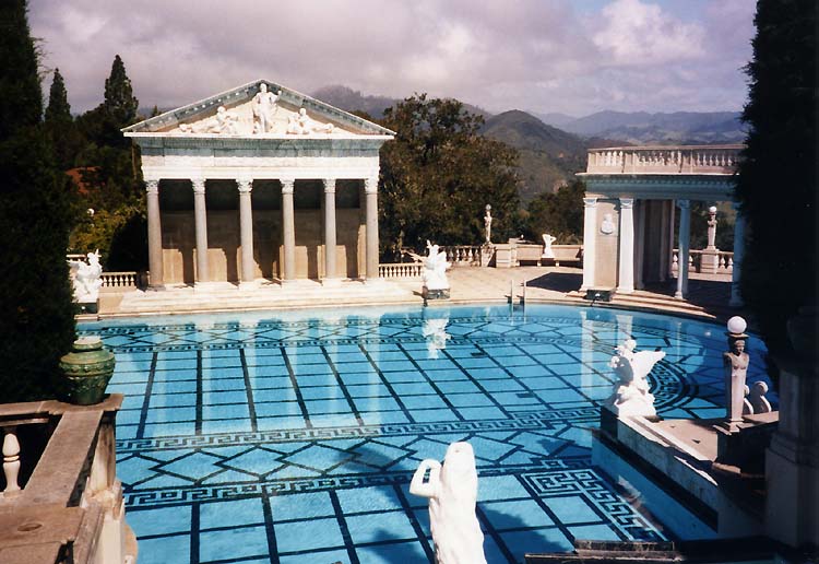 Hearst_Castle_pool