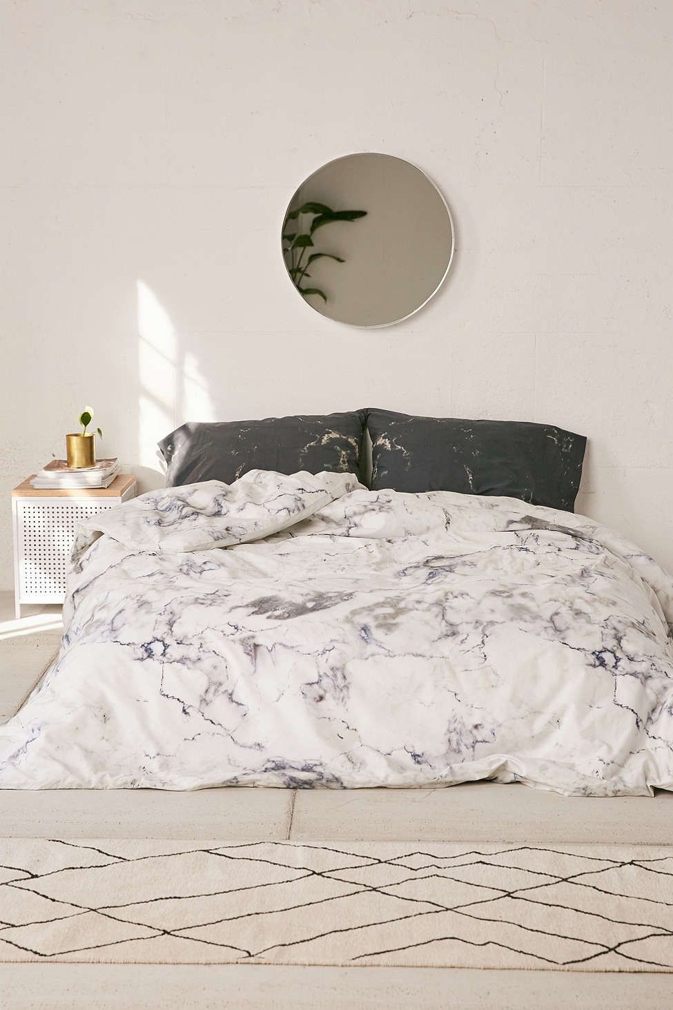 Marble-bedding-from-Urban-Outfitters