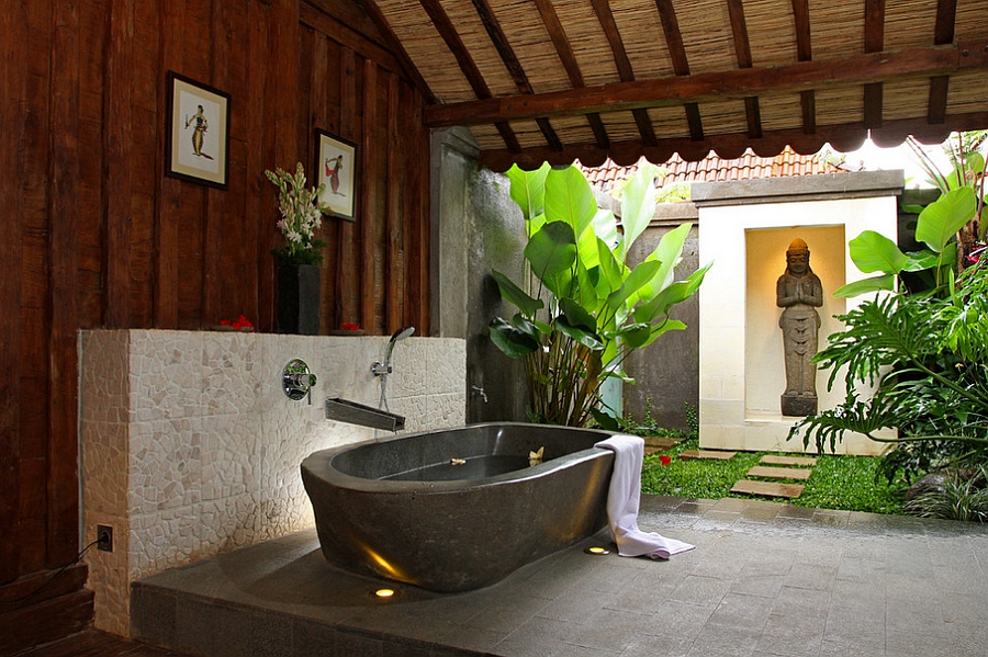 Semi-outdoor-bathroom-with-its-own-zen-nook