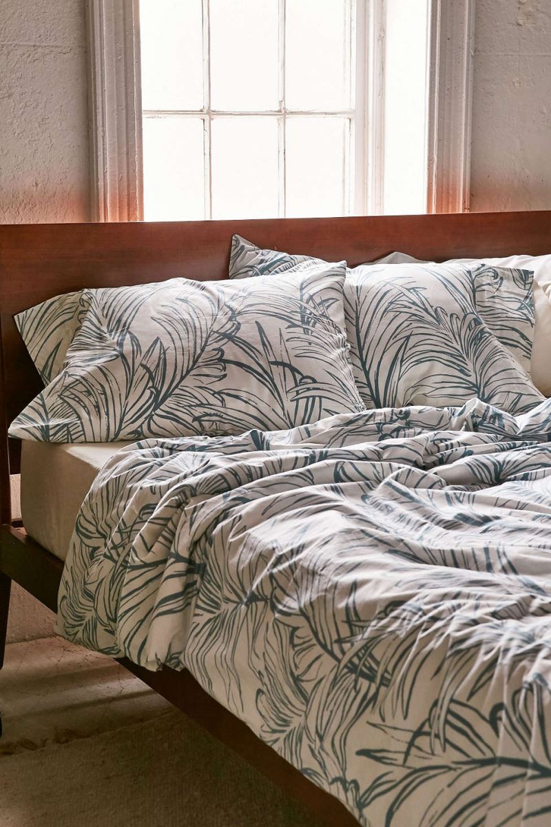 Tropical-bedding-from-Urban-Outfitters