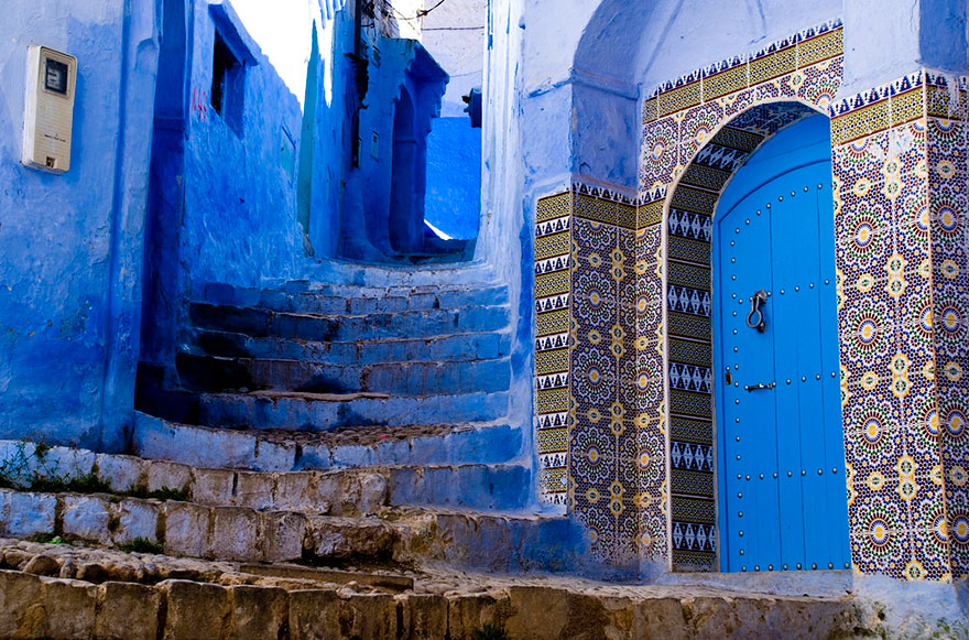 blue-streets-of-chefchaouen-morocco-11