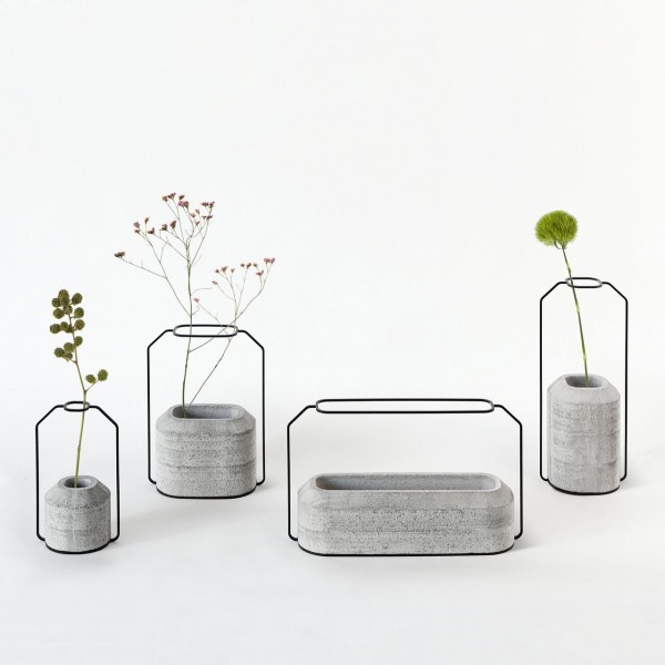 concrete-and-wire-vases-600x600