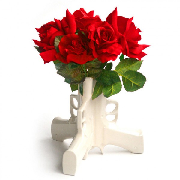 guns-and-roses-flower-vase-600x600