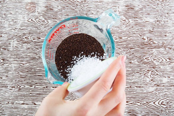 54a764765740b_-_elle-02-diy-coffee-scrub-blog-22831613-lgn