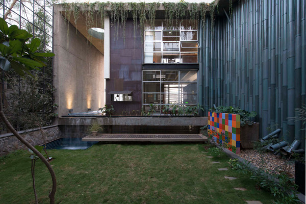 Collage-House-S-PS-Architects-13-600x400