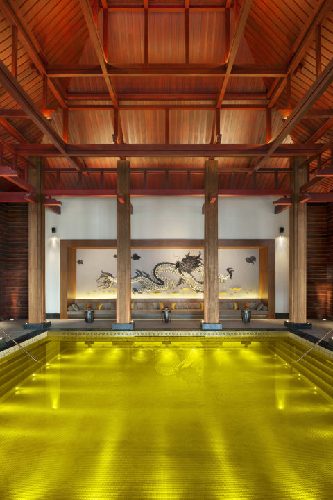 1464580425-1464203294-hotel-pools-stregis-lhasa