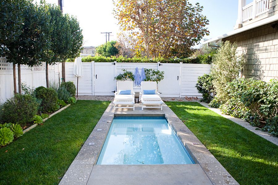 A-tiny-pool-in-the-small-urban-backyard-is-all-you-need-to-beat-the-summer-heat