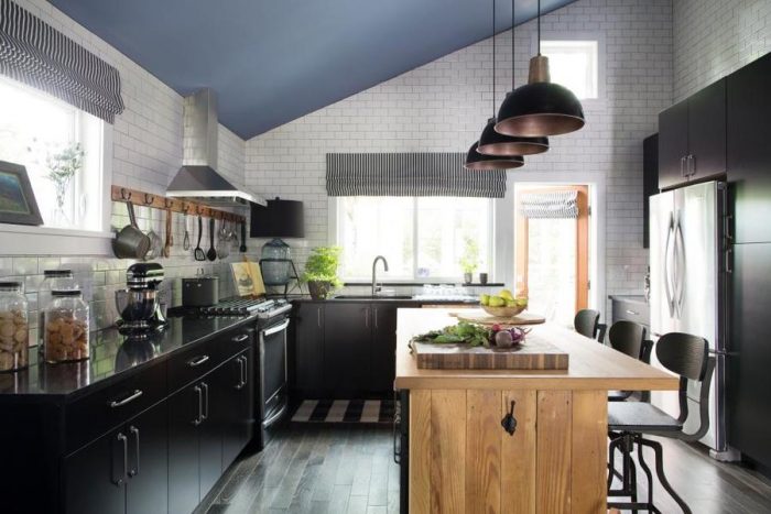 45_kitchen_splashes_hgtv_11