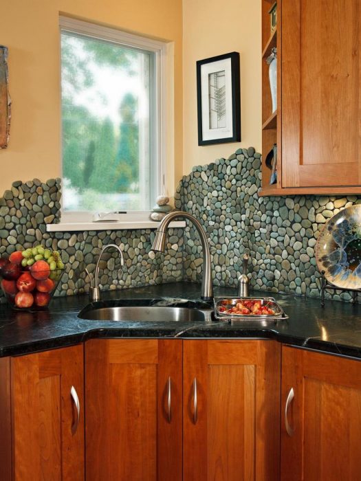 45_kitchen_splashes_hgtv_23