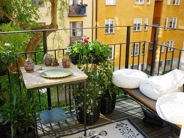 Amazing-Decorating-Ideas-for-Small-Balcony-16