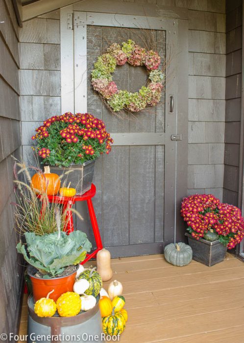 fall_decorating_back_door-4